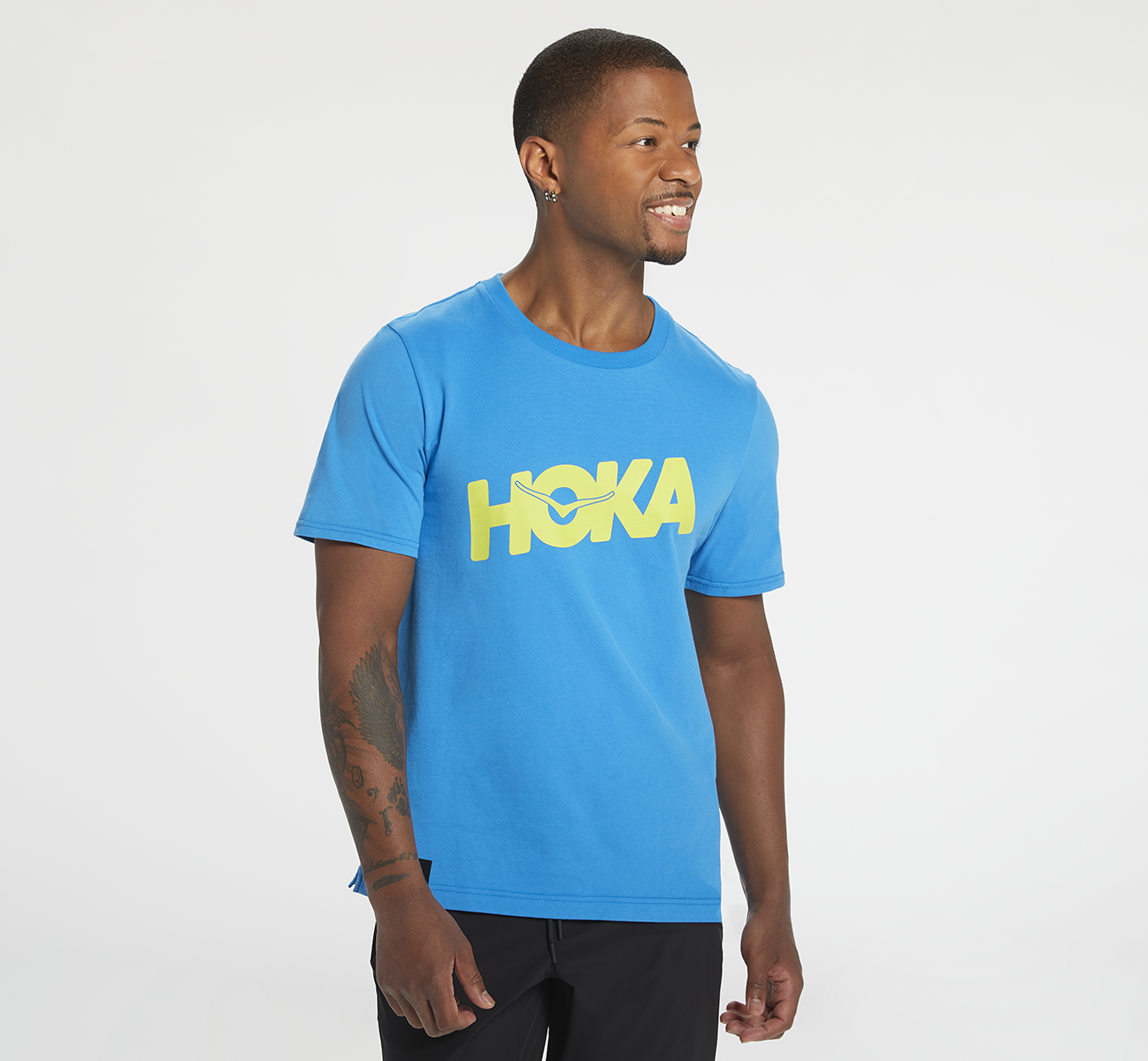 ホカオネオネ HOKA ONEONE Tシャツ - 陸上用シャツ